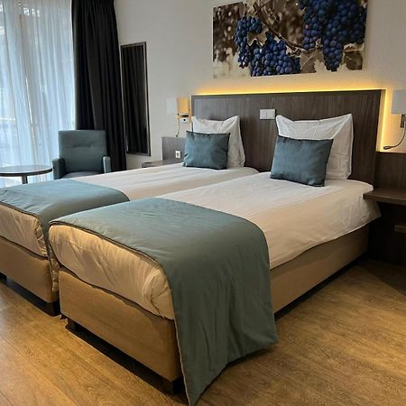 De Twee Linden Otel Beneden-Leeuwen Dış mekan fotoğraf