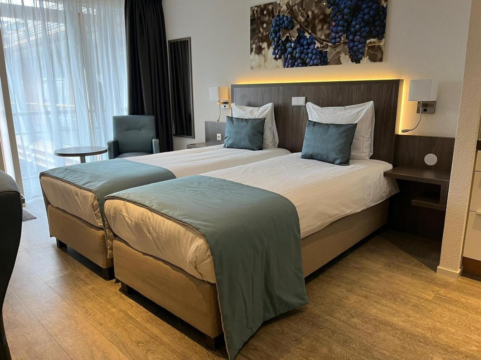 De Twee Linden Otel Beneden-Leeuwen Dış mekan fotoğraf