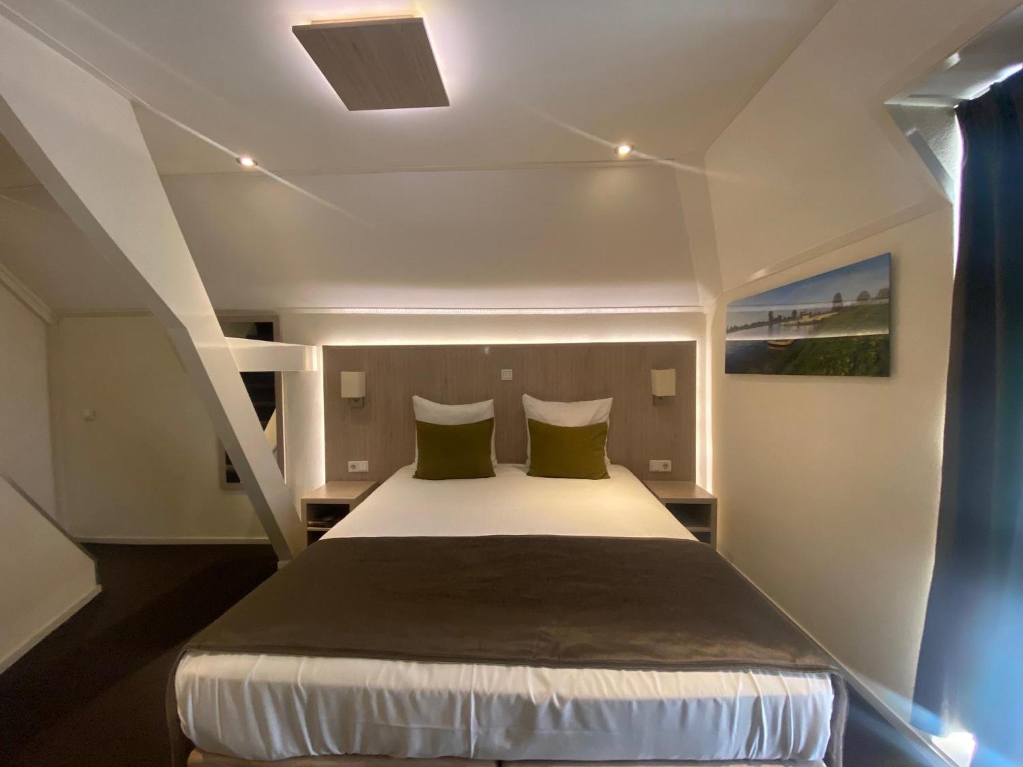 De Twee Linden Otel Beneden-Leeuwen Dış mekan fotoğraf